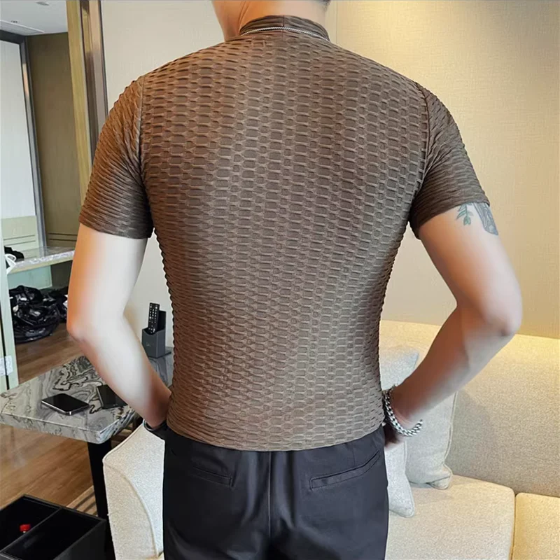 تي شيرت صيفي مرن بياقة عالية للرجال موضة كورية متعددة الاستخدامات بقصة ضيقة وأكمام قصيرة بلوفرات غير رسمية تي شيرت 4XL-M