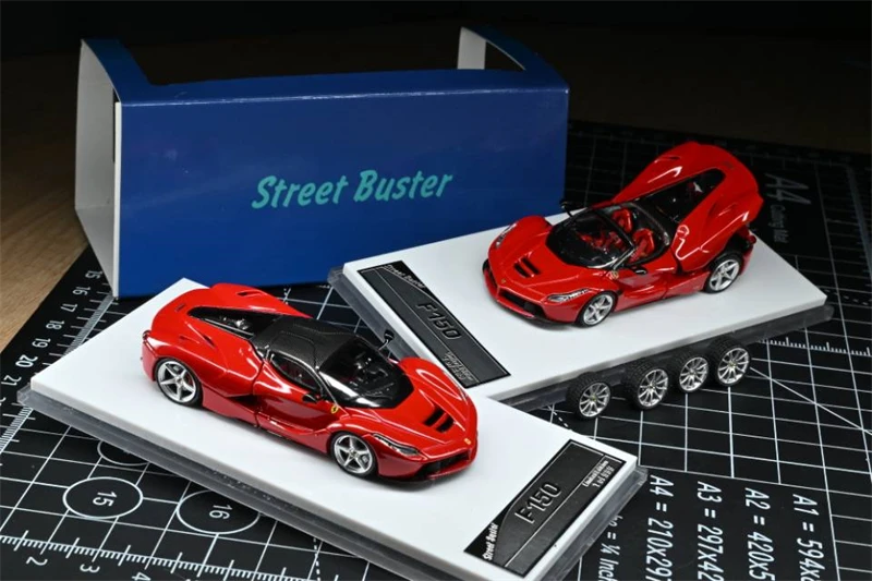 Street Buster 1:64 LaFerrar (F150) Coupe Aperta Red Diecast Model Car