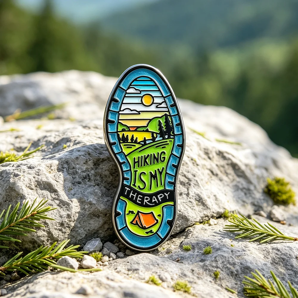 Wandern ist meine Therapie Emaille-Pin Lustige Camping-Schuhsohlen-Brosche Outdoor-Abenteuer-Abzeichen Naturliebhaber-Anstecknadeln Rucksack-Schmuck – Detail 10