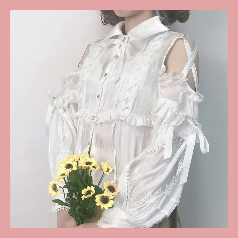 

SOIOMES Европейский белый кружевной шифоновый топ в стиле Лолиты с черным ремешком по краям грибка, дизайн с открытыми плечами и длинными рукавами, внутренняя рубашка