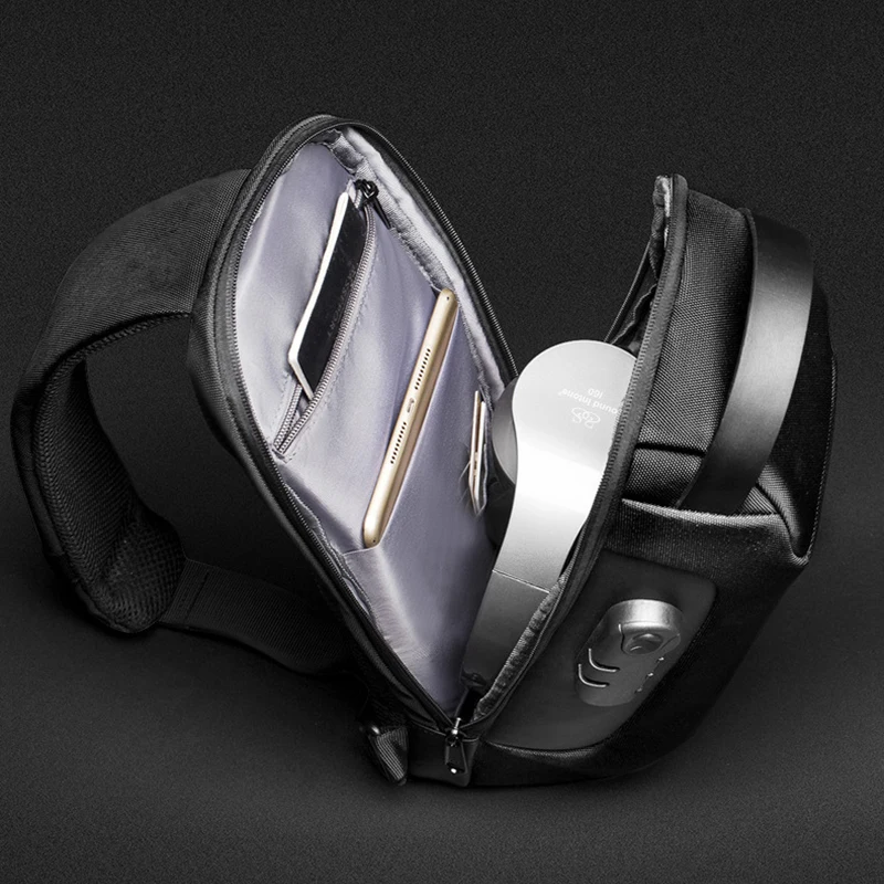 Designer Chest Bag Shoulder Bag for Men Waterproof USB Crossbody Anti-Theft Short Sports Running Travel Messenger Sling Fashion