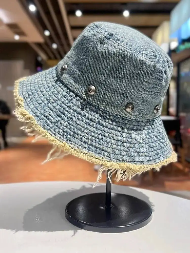 

Новинка, хлопковая джинсовая рыбацкая шляпа с кисточками и заклепками, женская весенне-летняя модная шляпа от солнца, пляжная солнцезащитная кепка для отдыха и путешествий