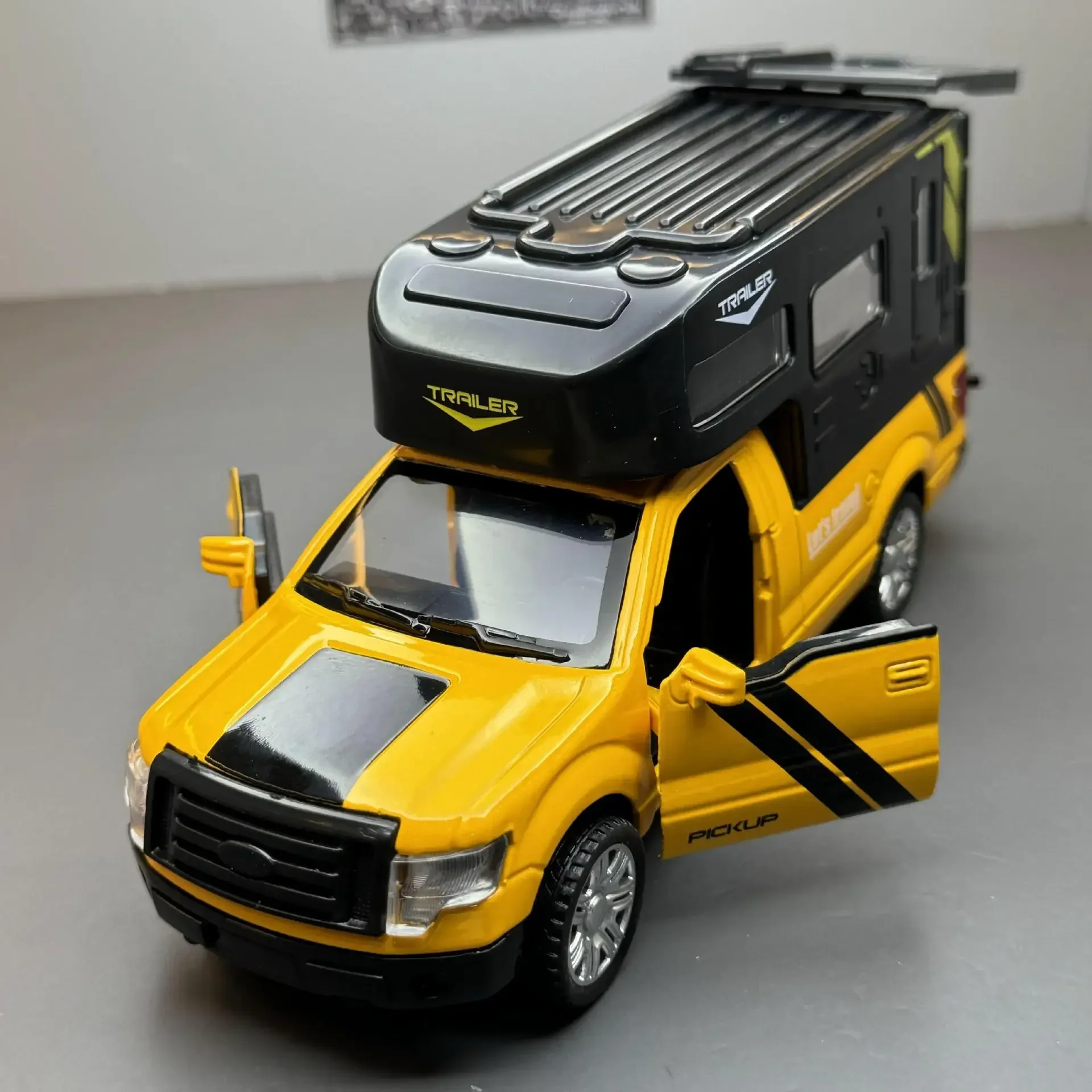 1:32 Ford F-150 modèle de voiture jouet en alliage Diecasting portes ouvert son lumière 514-up modèles de camion nervure arrière collection cadeaux pour enfants