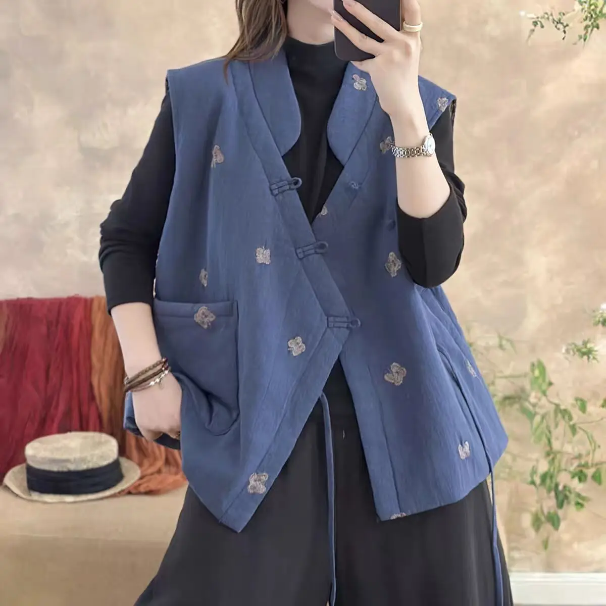 High-End Chinese Style Embroidered Cotton Vest Heavy Work Stitching Belted Outerwear Shoulder Pad Top Women's Fashion