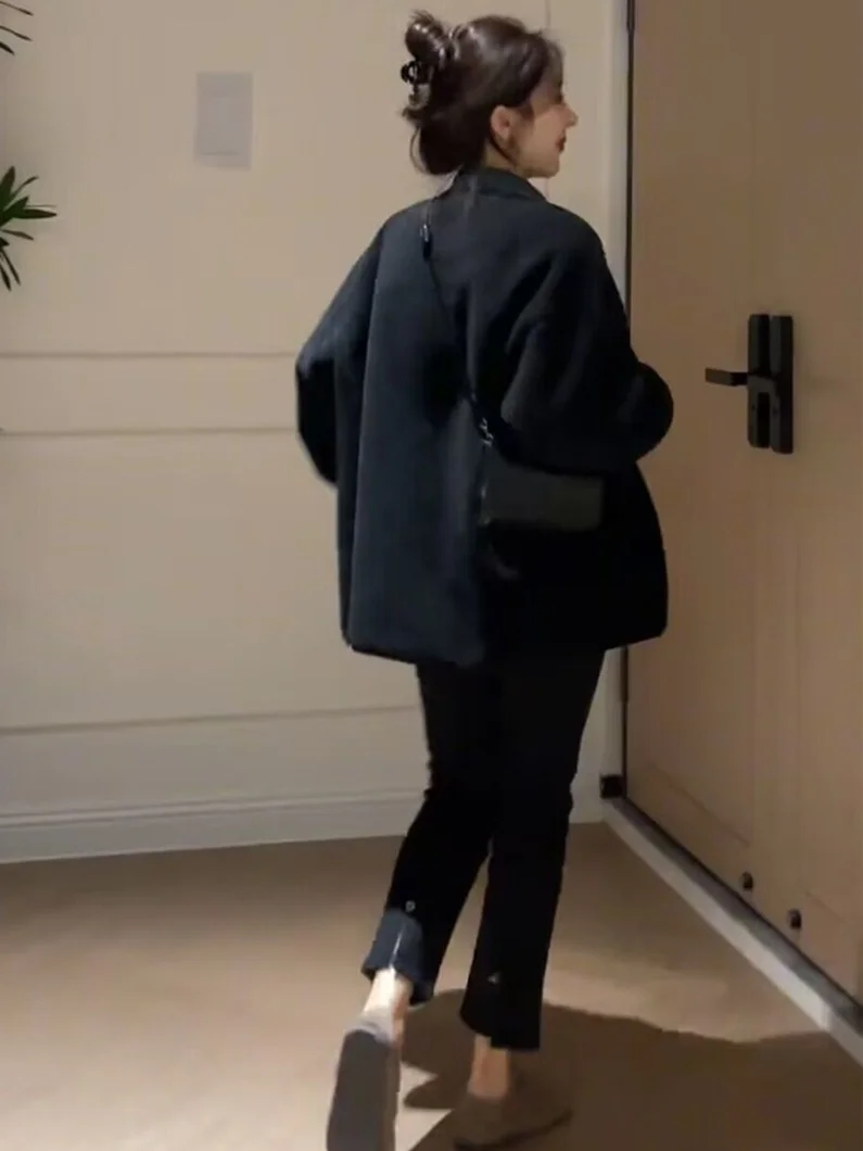 

Шерсть ягненка и женщина в готическом стиле Традиционный Обычный Стандарт Типичный Обычный Обычный Обычный Обычный Общий GF