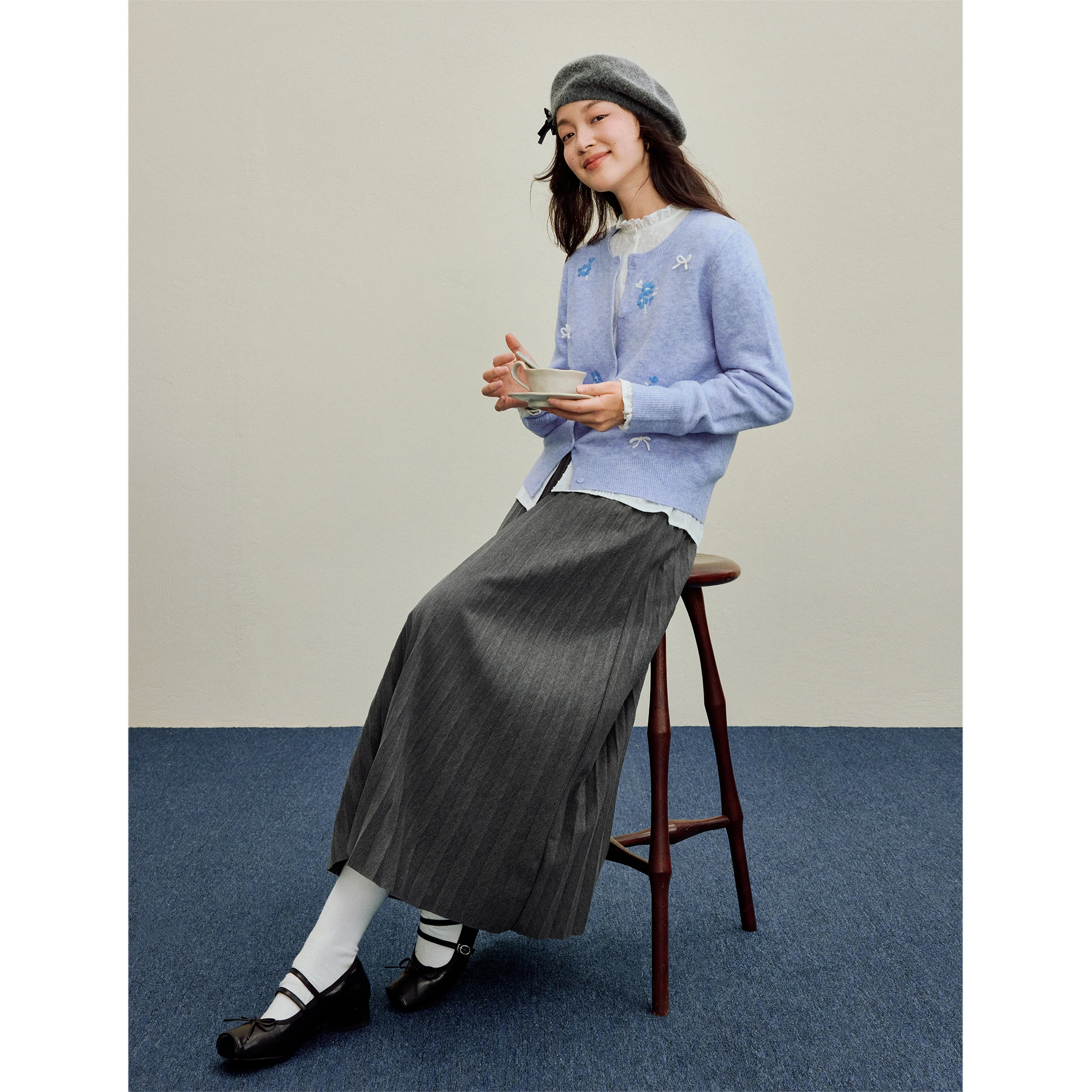 Damski sweter Inman na zimę 2025, nowy, miękki, z długim rękawem, niebieski, odzież wierzchnia - słodki kardigan z dzianiny z kokardą 3D