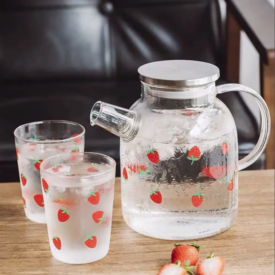 Strawberry Glass Mug with Straw Creative Drinking Cup with Lid High Borosilicate Clear Glass Water Cup Household Milk Juice Cups