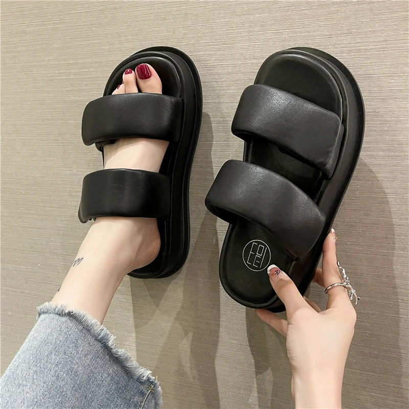 Med Shoes Woman 2024 Slippers Flat Platform Pantofle Luxury Slides New Rubber Designer Fashion PU Female Shoes Womens Slippers O