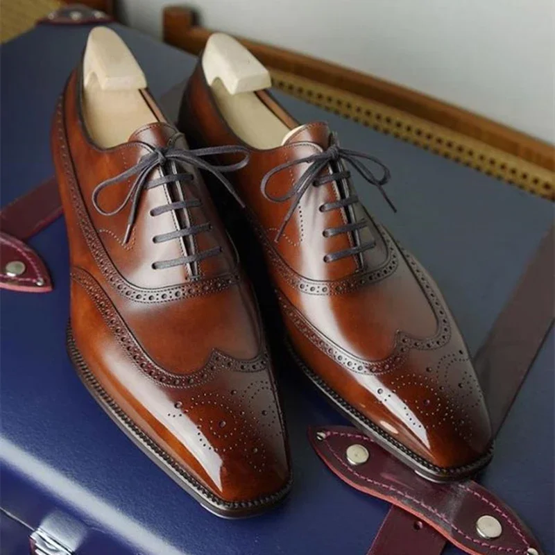 Brogue Shoes of Men Brown Black Handmade Men Dress Shoes Round Toe Lace-up  Zapatos De Hombre