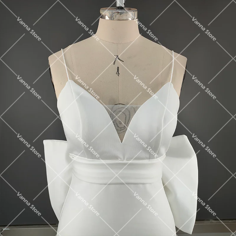 Abito da sposa in Crepe con scollo A v semplice con spalline sottili con fiocco Sash Beach A Line Maxi abito da sposa senza schienale in raso morbido minimalista