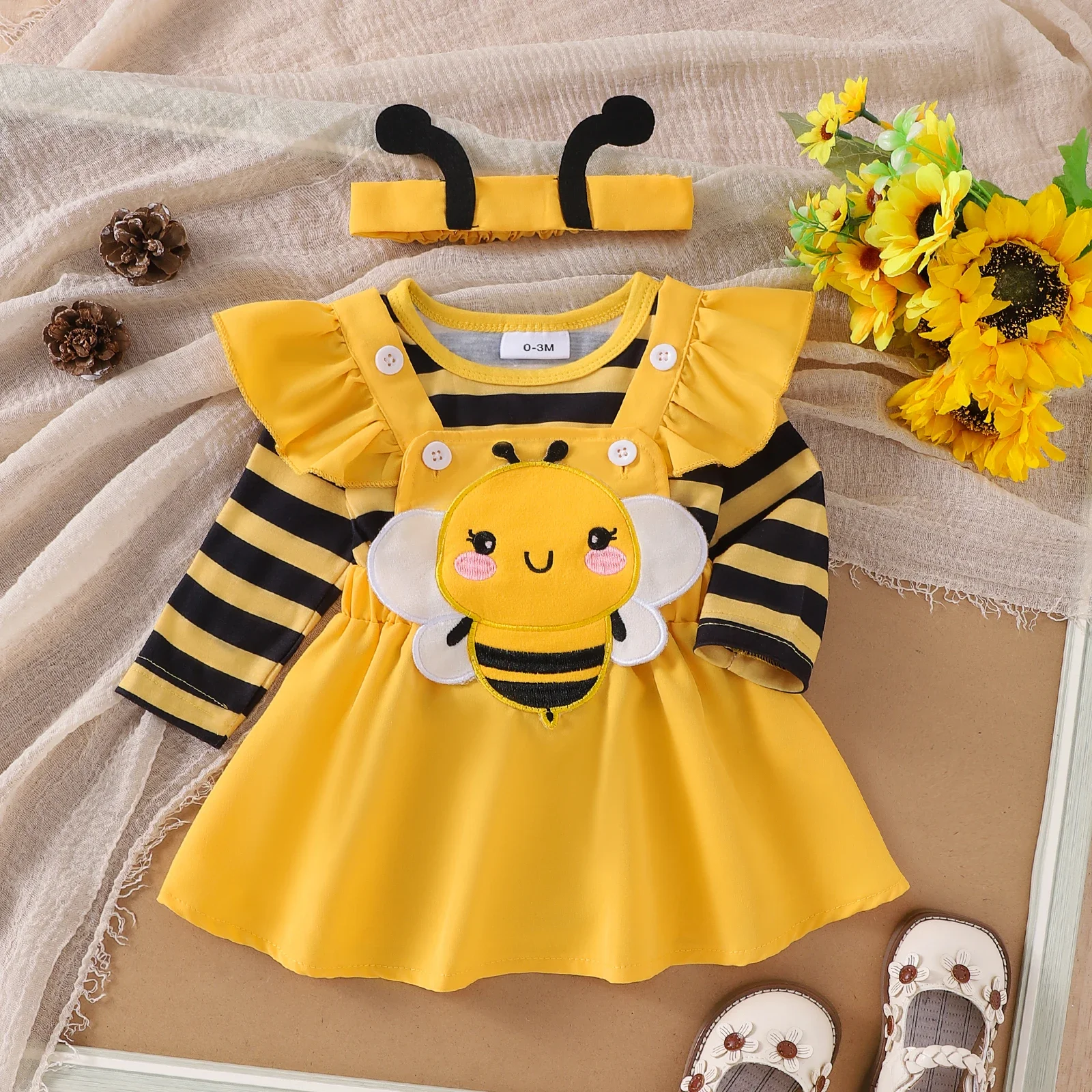 

Baby Girls Autumn Skirt Sets Flying Sleeve Romper Bee/Beetle Embroidery Suspender Dress Headband Sets