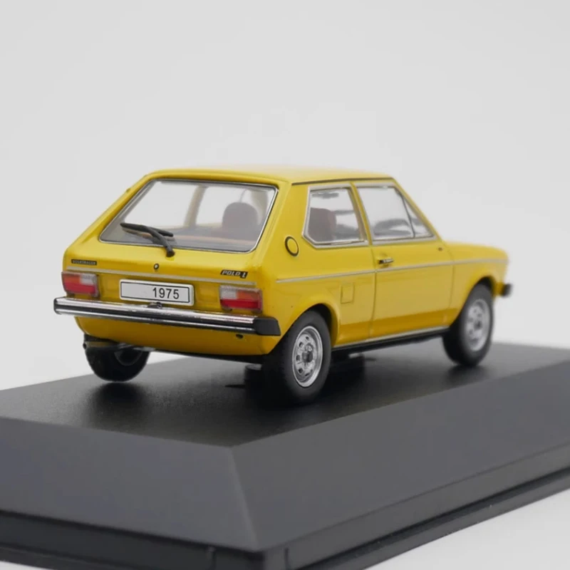 IXO Diecast 1:43 Scale Polo 1975 Alloy Classic Car Model Finished Product Simulation Toy Collection Static Model Display