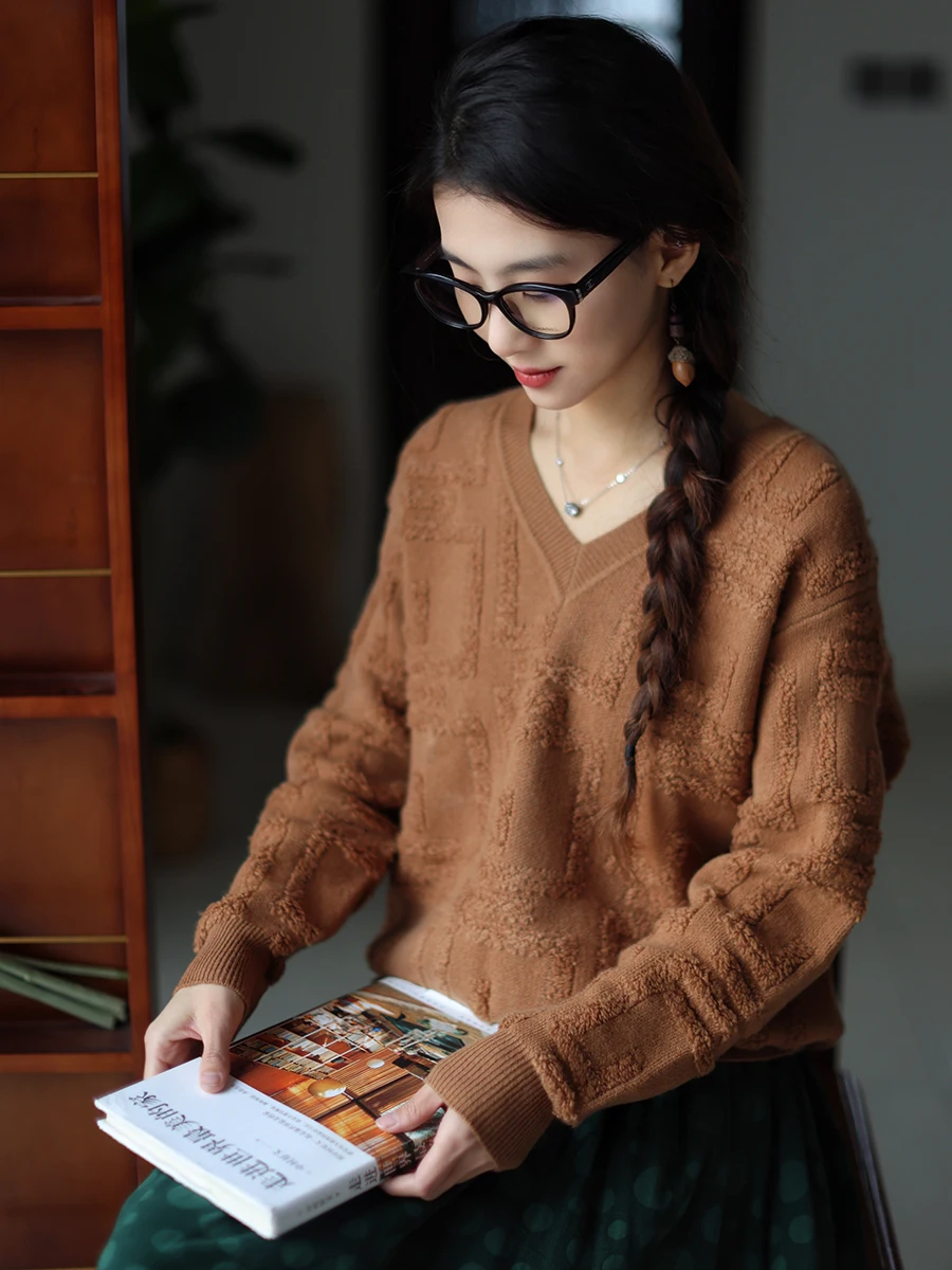 

Оригинальный художественный теплый вязаный свитер Muede из мягкой шерсти с сердечками, весна 2026, женский, комфортный, с длинными рукавами, V-образным вырезом, Pu...