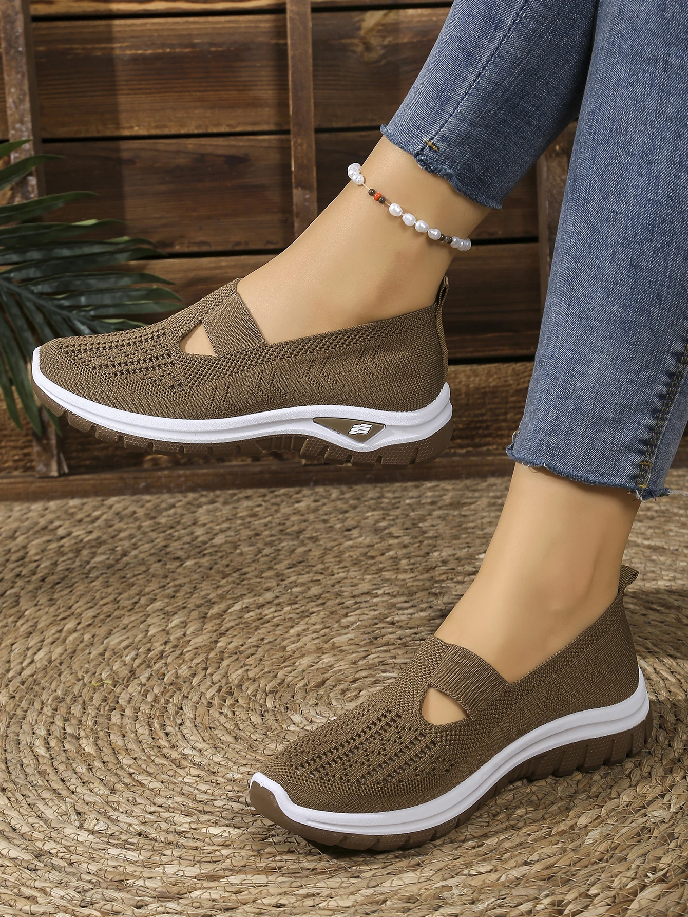 Atmungsaktive Mesh-Flachmules für Damen, leichte Slip-On-Wanderschuhe, bequem, vielseitig, für den täglichen Gebrauch, für Reisen im Freien, lässige Mutter-Schuhe – Detail 39