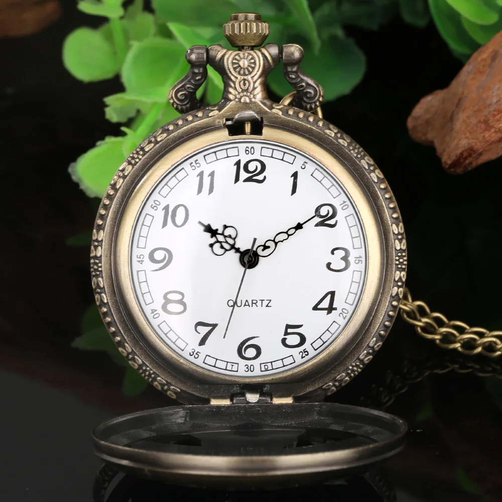 French Paris Hollow Tower Design Bronze Pocket Watch Men Women Quartz Pocket Clock Pendant Necklace Practical Collectibles Gift