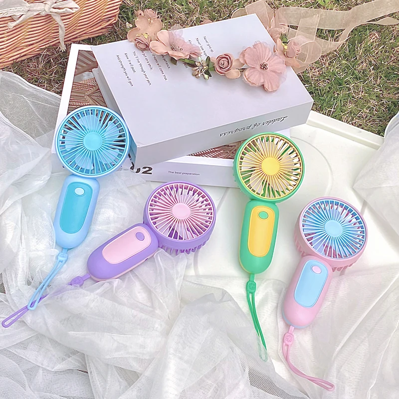 Mini ventilatore elettrico personalizzato all'ingrosso Ventilatore portatile ricaricabile USB piccolo ventilatore tascabile Ventilatore portatile di raffreddamento estivo da viaggio a casa