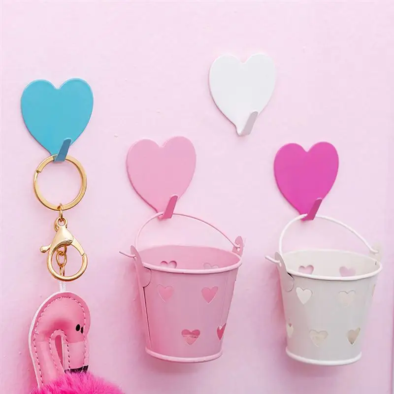 2Pcs Wall Mounted Hooks Heart Shaped Adhesive Hangers Coat Hook Traceless Hanger Key Decorative Hooks for Home Kitchen