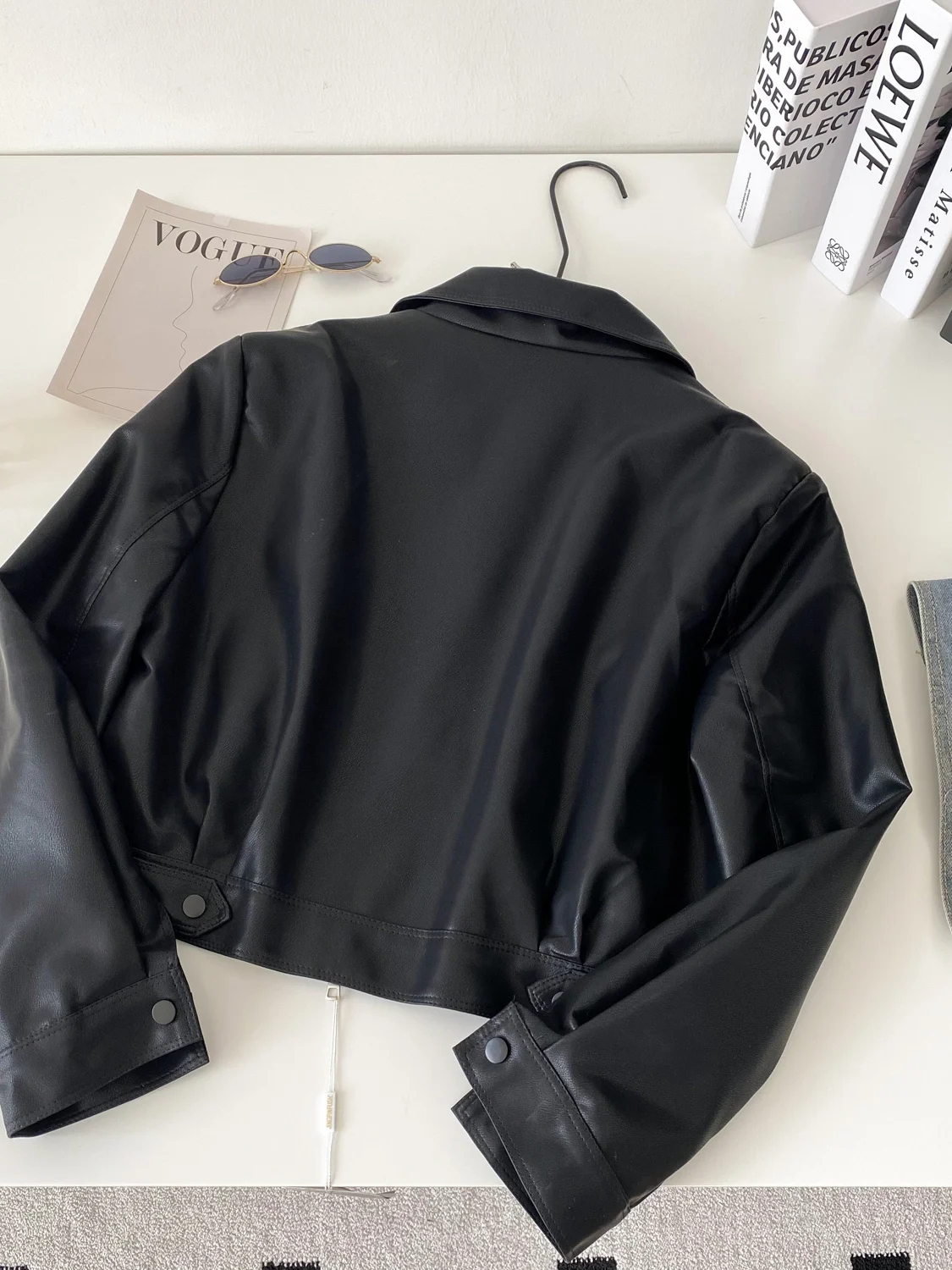 Hong Kong Sle Versatile ort Jaet Women's Loose Fit Casual Leather Coat Autumn 2025 Faion Slimming Outerwear