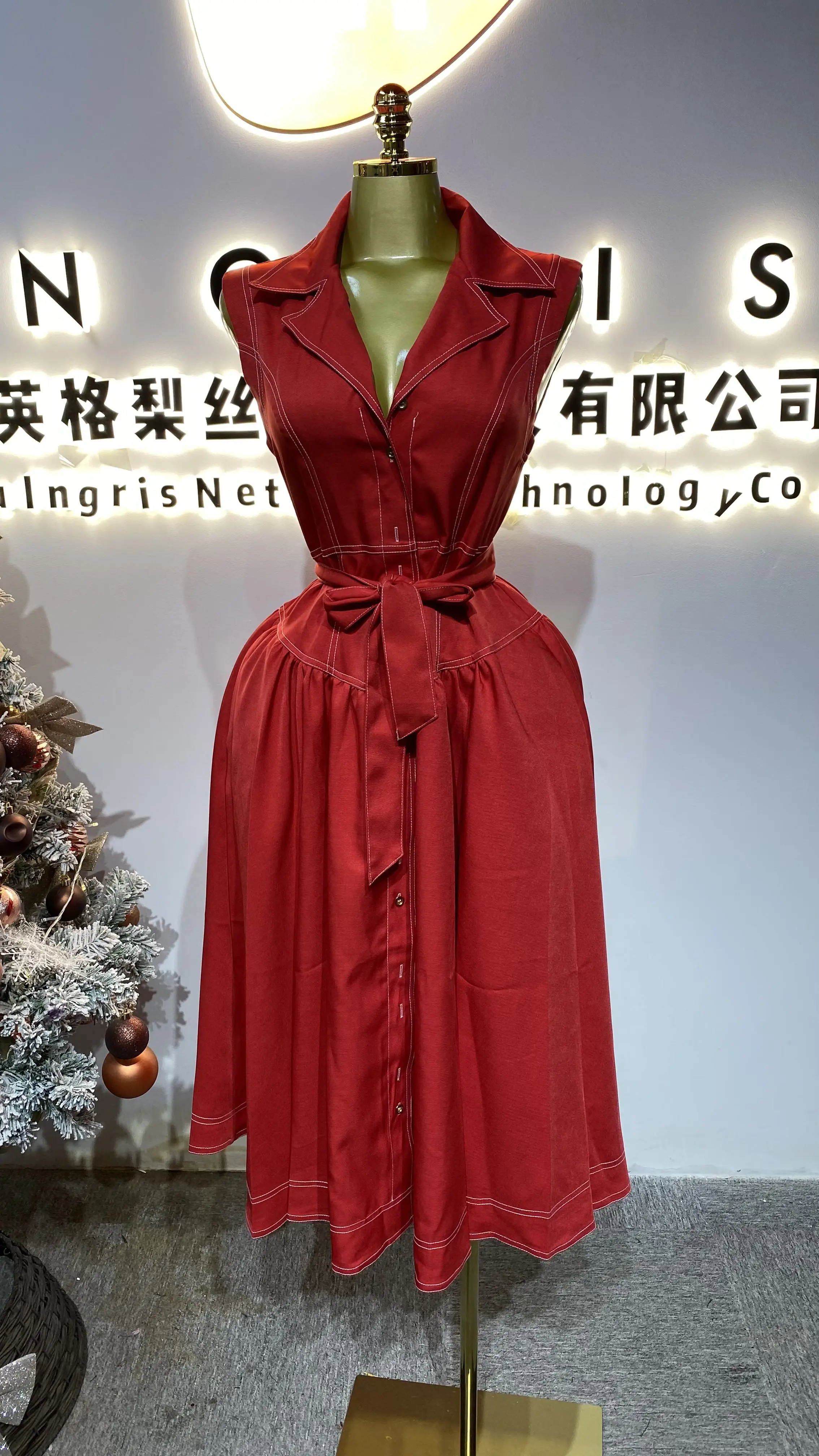 

Summer Retro Waist-cinching Slim Fit Women's Dress with Empire Patchwork Hollow-out Lace-GZXX353