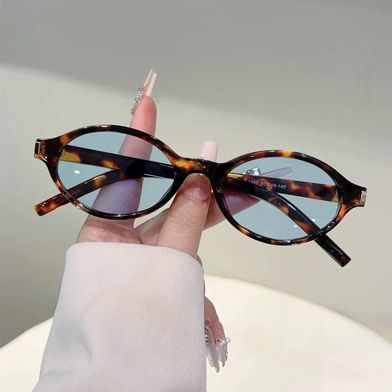 

GM LUMIAS Vintage Oval Sunglasses Men Simple Fashion Candy Color Rim Outdoor Casual Shades Women Chic Brand Design Sun Glasses