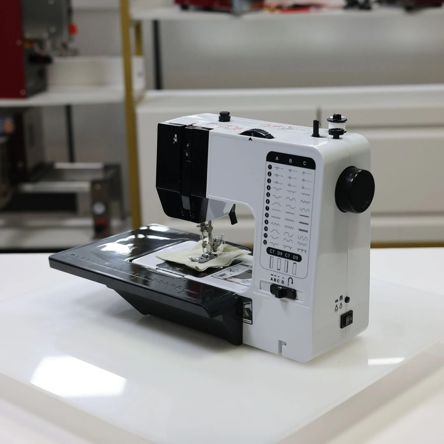 

UFR-738A Automatic Digital Shirt Embroidery Machine for T-Shirts Home Use Sewing Machine with Core Motor Used Condition