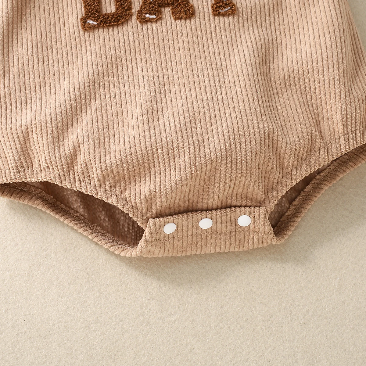 Sommer Neutral Gestickte Spiel Tag Casual Geschnallt Dreieck Strampler für Kleinkinder Baby Junge Mädchen Casual Latzhose Dreieck Strampler