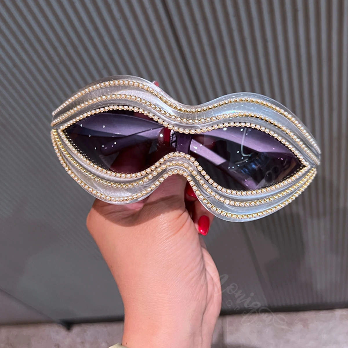 2024 sunglasses womens trendy style Big frame oversized glasses luxury pearl decoration vintage eyewear marcas de lujo replicas