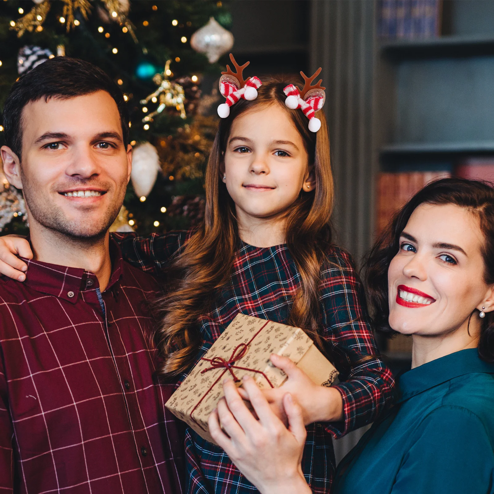 

2Pcs Holiday Christmas Reindeer Hair Clips Lightweight Antler and Deer Horn Barrettes for Festive Party Accessories