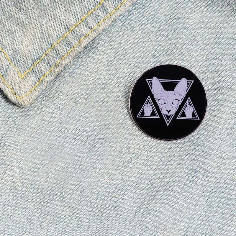 دبوس إله التدمير بيروس ، دبوس مينا القط السفينكس #5