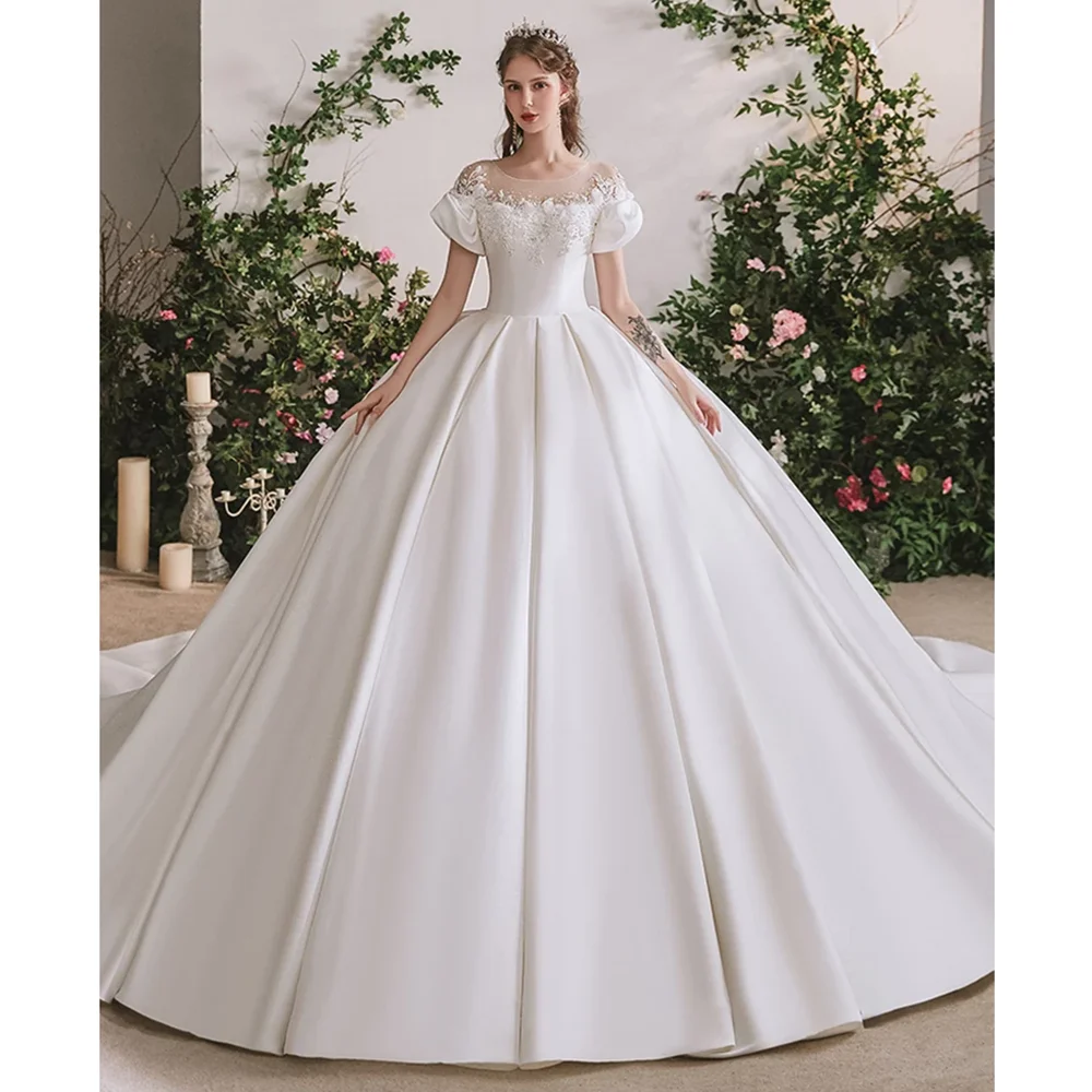 Vestidos de novia blancos para mujer, elegantes vestidos de baile con perlas y cuentas, exquisitos vestidos de novia drapeados de manga corta con cola de corte