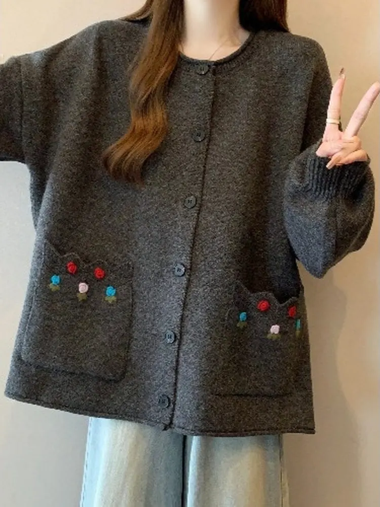 

Женский вязаный кардиган с вышивкой, свободного кроя, осенний, теплый, с длинными рукавами, для женщин больших размеров