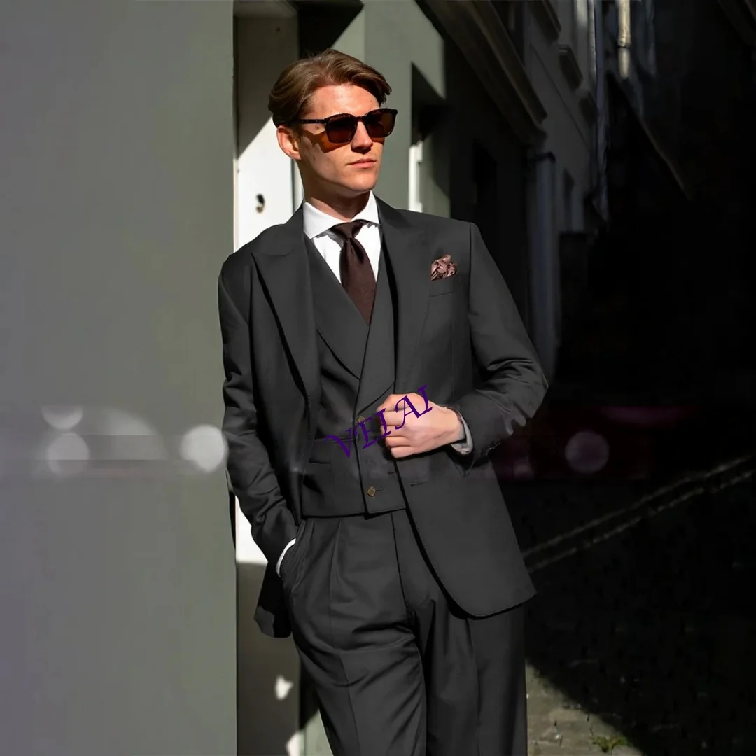 

Haute Couture Men's Suit in Black 3-piece Peak Lapel Jacket Double-breasted Vest Pants Set for Wedding Groom Concert Customized