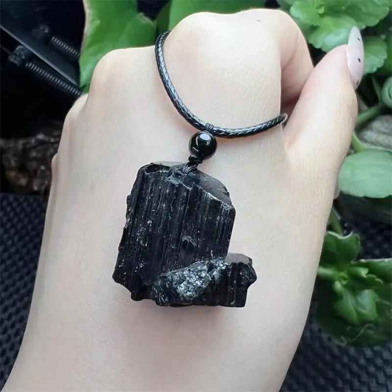 

Natural Back Tourmaline Freeform Pendant Carving Jewelry Healing Stone For Men Women Decoration Jewelry Gift 1PCS