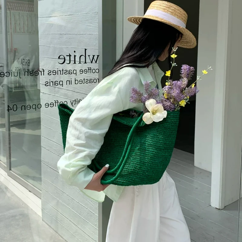 New Large-capacity Hand-woven Straw Handbag Suitable for Ladies' Daily Outings and Beach Vacations Single-shoulder Tote Bag