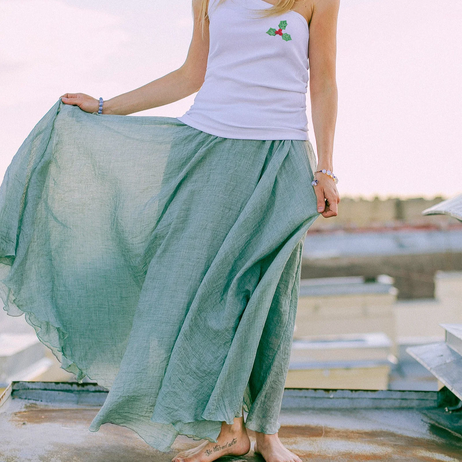 

100Pcs Christmas Decoration Holly Berries Fabric Applique Tree Wreath Patches DIY Xmas Crafts Supplies Holly Berries Decors