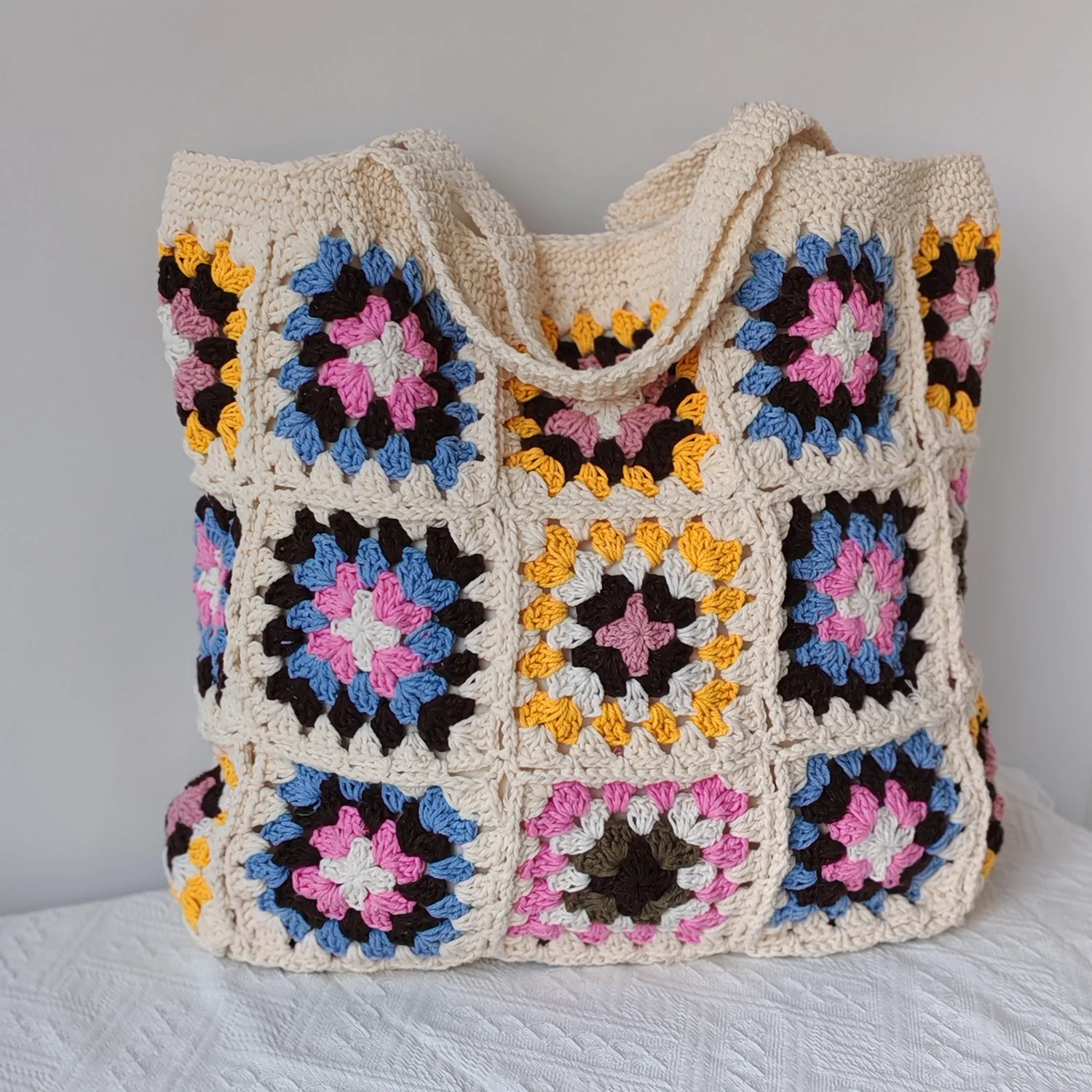 Handmade Granny Square Crochet Tote Bag with 3D Mushroom Charm Vintage Knitted Shoulder Bag Two Colors Lined Large Capacity