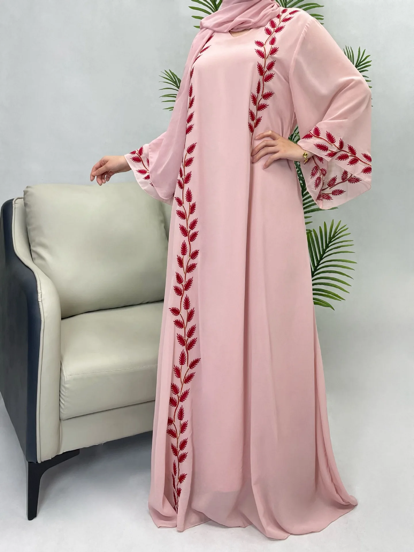 Medio Oriente Dubai Turchia Moda Strada Chiffon Rosa Girocollo Modello vegetale Ricamo Abito lungo Abbigliamento islamico modesto