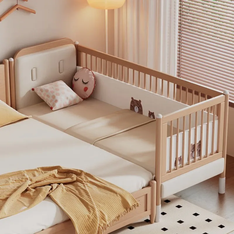 

Детская кровать из массива дерева с защитными бортиками, расширяемая, с возможностью соединения.