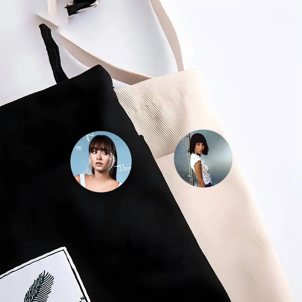 Aitana المغني أنيمي زر دبوس بروش اليدوية للملابس الكرتون شارة ظهره الديكور مجوهرات اكسسوارات #5