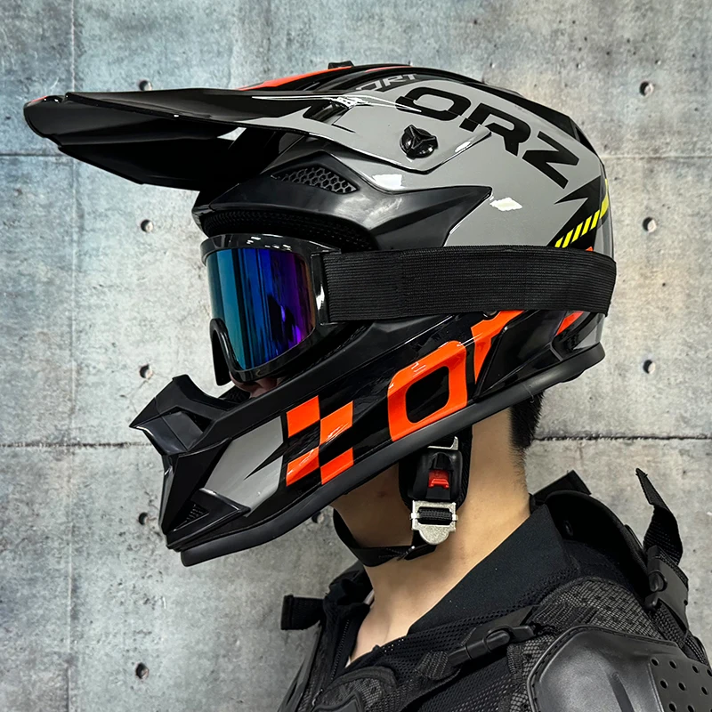 

Professional Light Off-Road Helmet motocross Downhill helmet MTB DH racing helmet cross capacetes