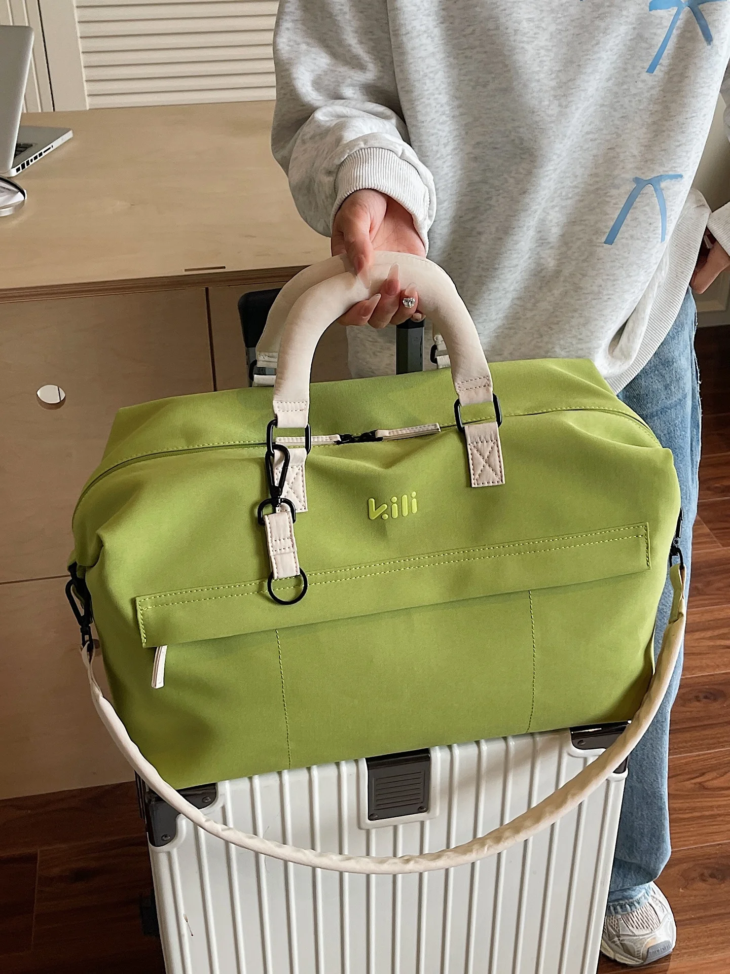 

Модная вместительная дорожная сумка унисекс для спорта и фитнеса, легкая портативная сумка через плечо для коротких поездок