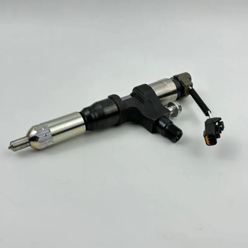 Suitable for 095000-6353 23670-E0050 DENSO Fuel Injector Hino Engine Universal Excavator Parts