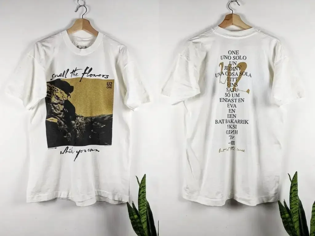 Vintage U2 One 1990 Merch رائحة الزهور بينما يمكنك جولة تي شيرت #1