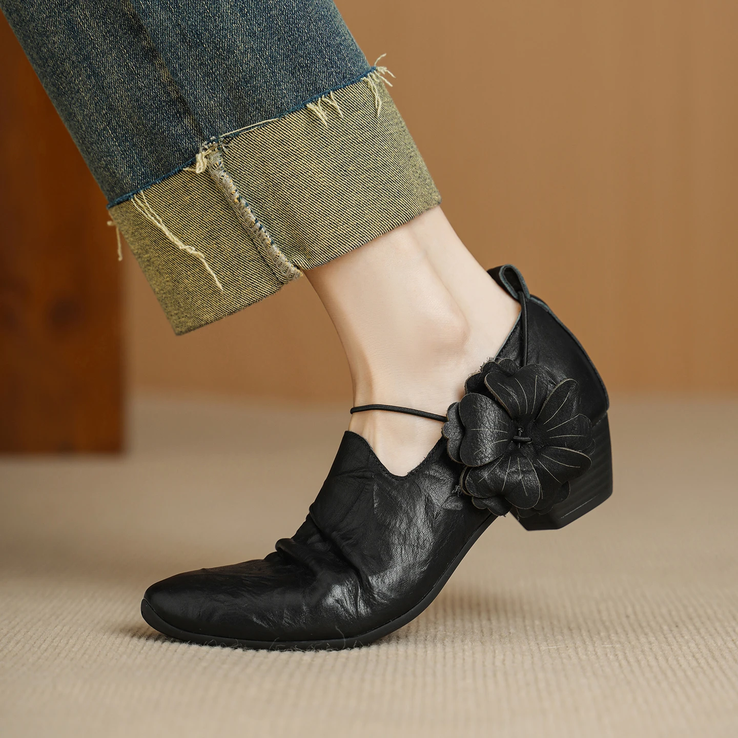 Chaussures en cuir véritable pour femmes, escarpins rétro à bout rond, à talons moyens, faites à la main, souples, nouvelle collection printemps-automne 2027