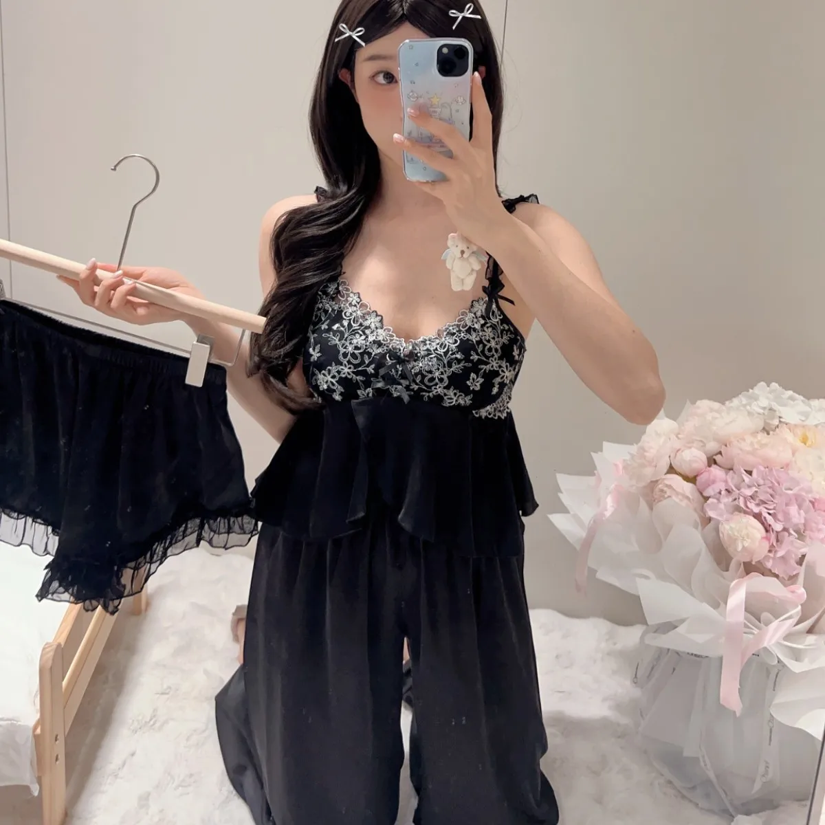 

2026 Summer Solid Color Lace Trim Pajamas For Women Sweet 2 Piece 4 Piece Loungewear Set Sleeveless Cami Pajama Outfits