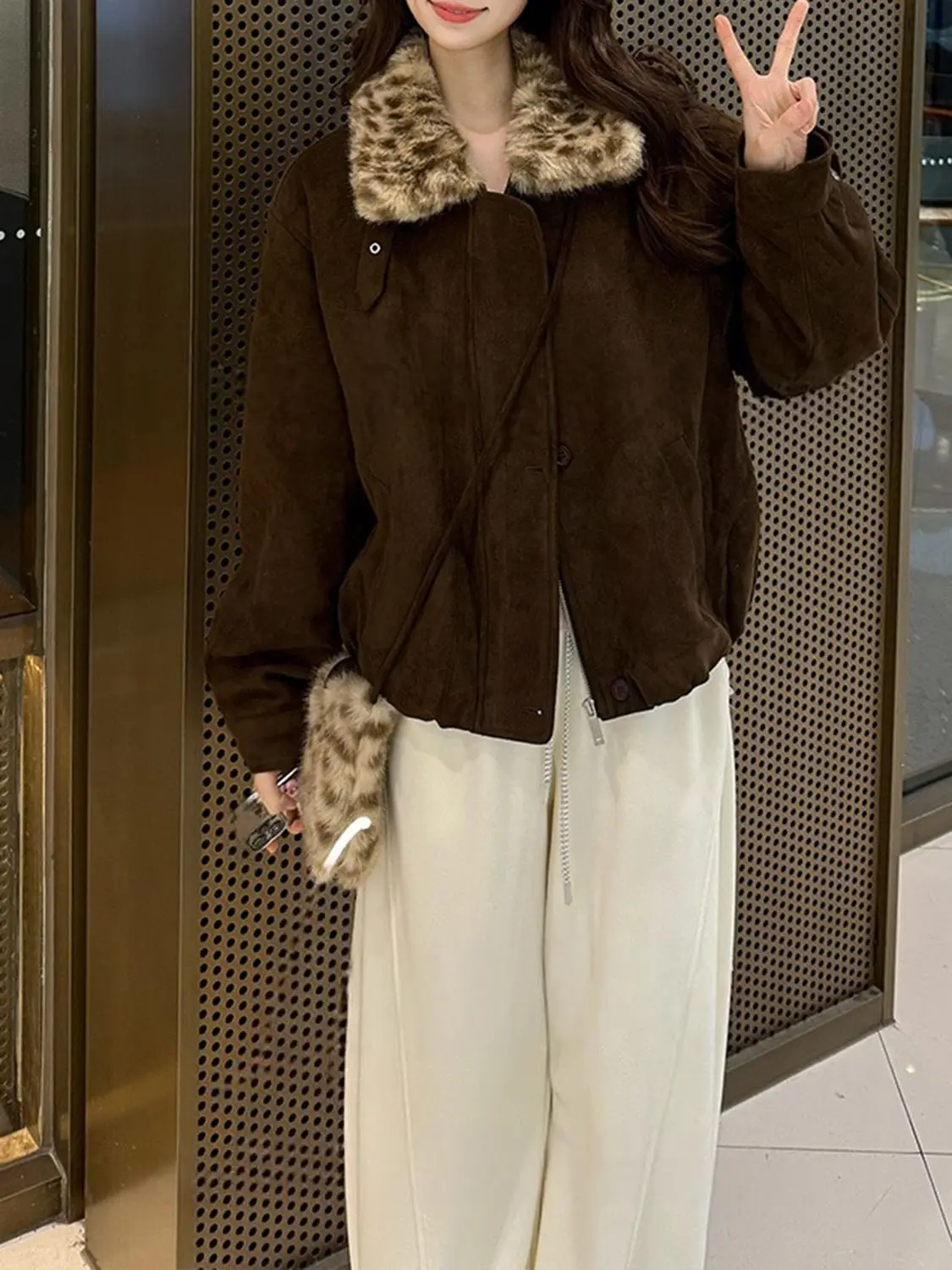 Korean Style Thickened Suede Short Jacket Women Autumn Winter New Unique Beautiful Slimming Leopard Print Patchwork Outerwear