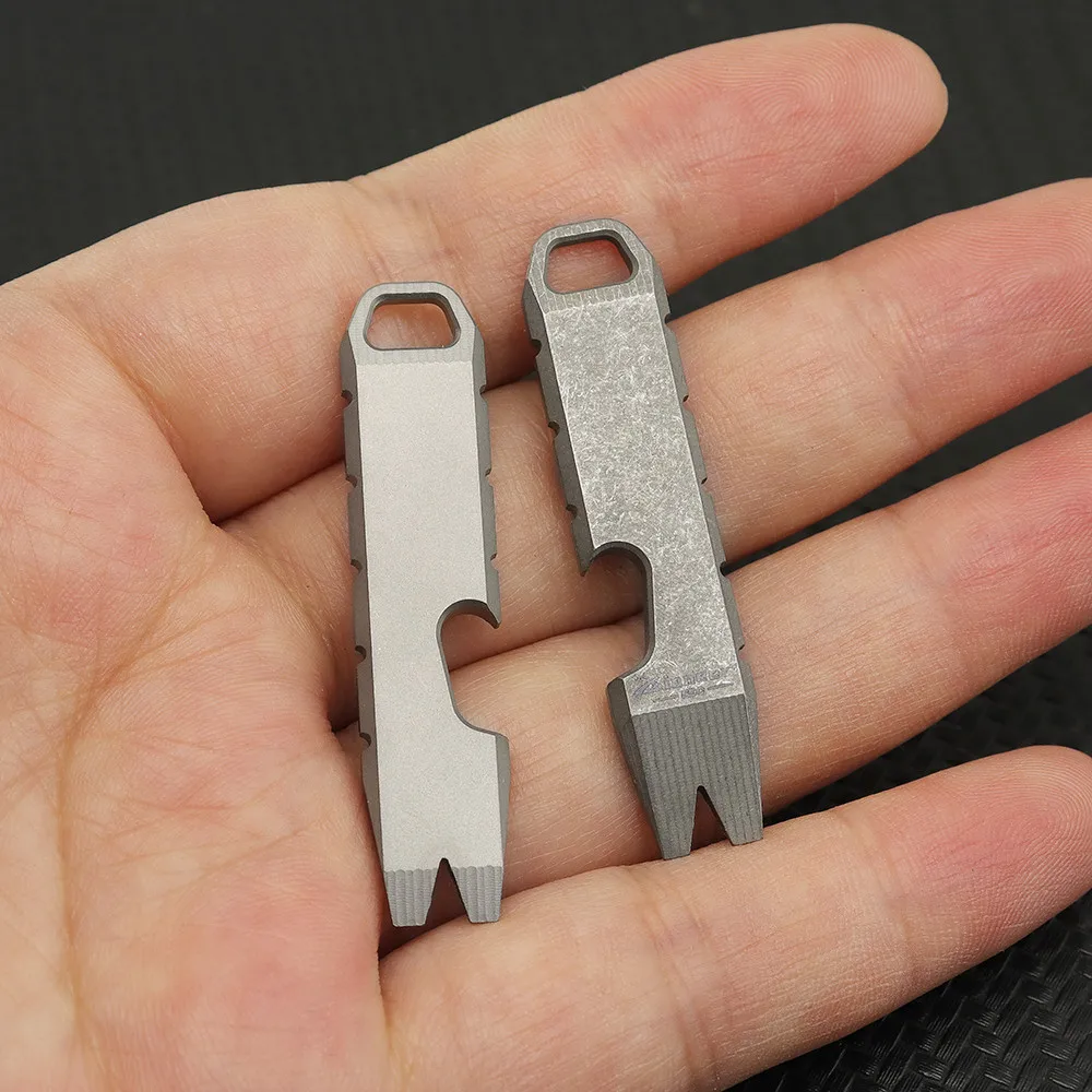 Imagem -06 - Upedc-titanium Alloy Ferramenta Multifuncional Abridor de Garrafas Chaveiro para Janela Quebrada ao ar Livre Cintura Pendurada