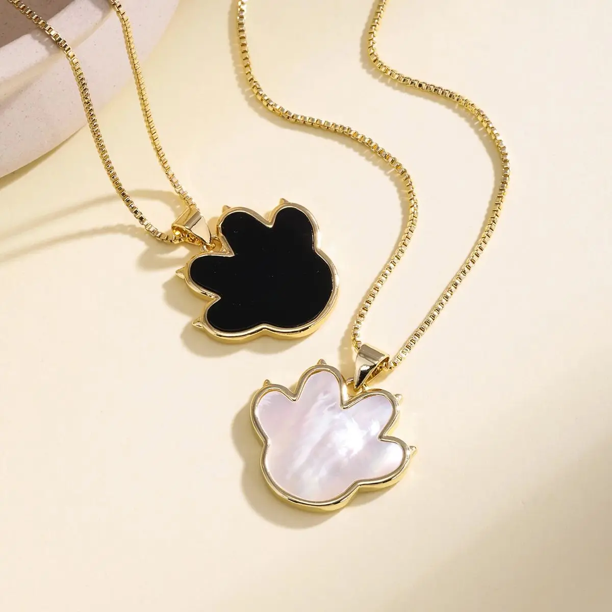 

AIBEF New Trendy Irregular Geometry Pendant Necklace For Women Girls Cubic Zirconia Copper Chain Choker Jewelry Gifts