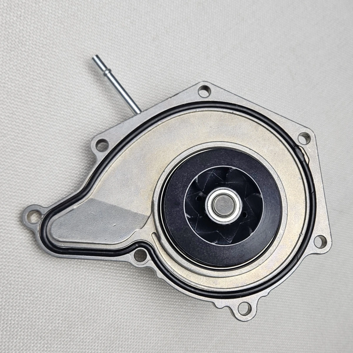 Engine Cooling Water Pump for VW Touareg AUDI A4 A5 A6 A8 Q5 06E121018K 06E121018N 06E121018F 06E121016Q