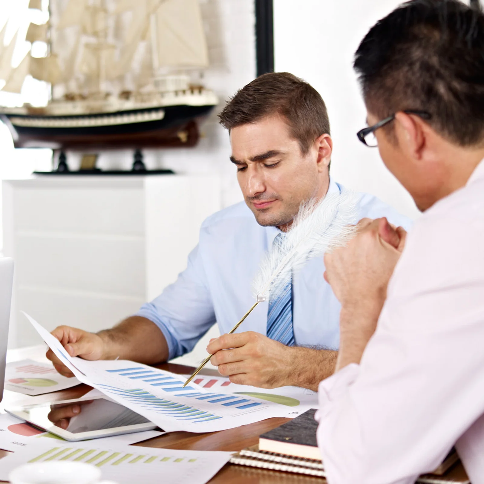 

White Pen Set Gold Plated Love Design Signing Holder For Wedding Engagement Bridal Guest Book Rectangular Stand